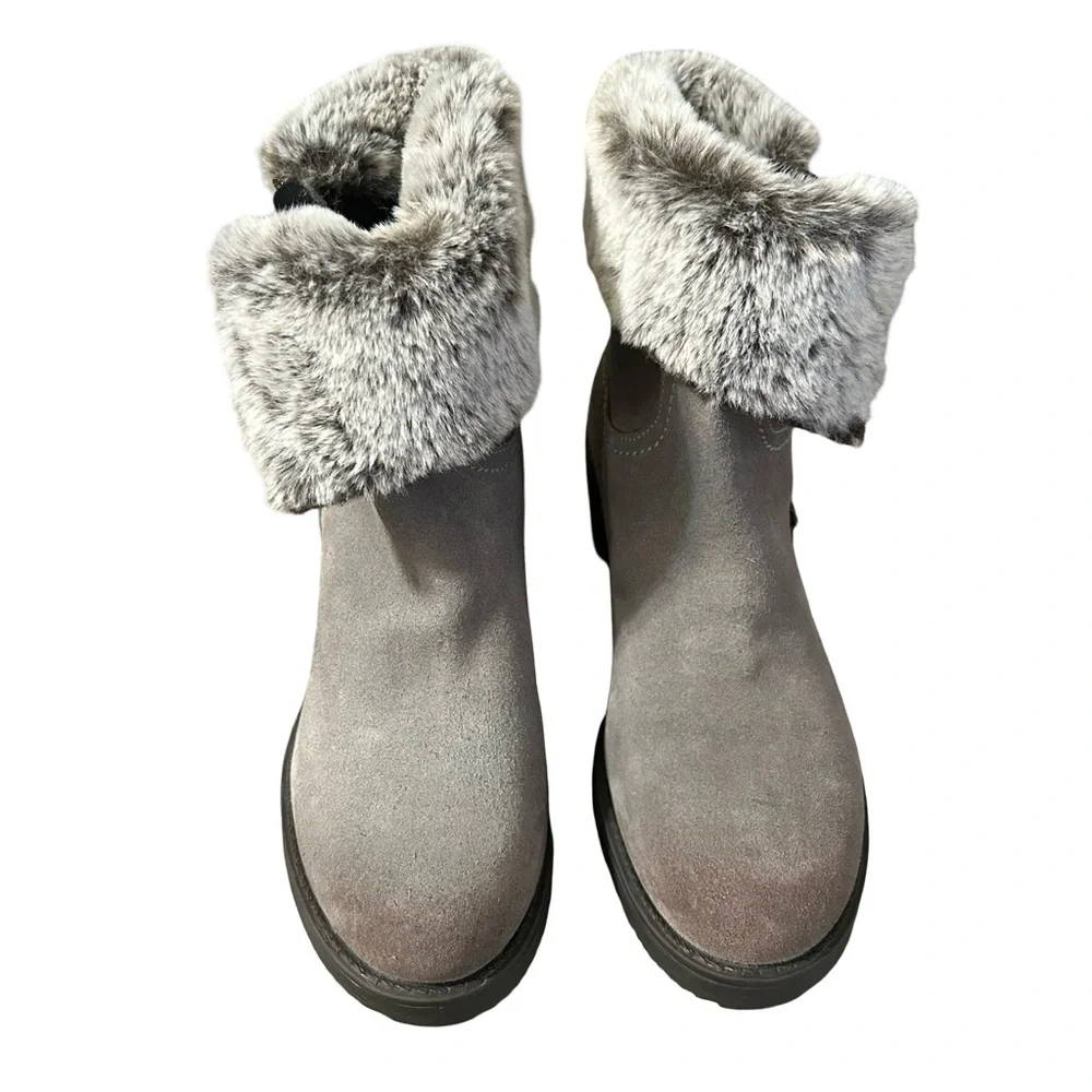 Vintage Foundry Gray Distressed Suede Faux Fur Ankle Boots  Size 8